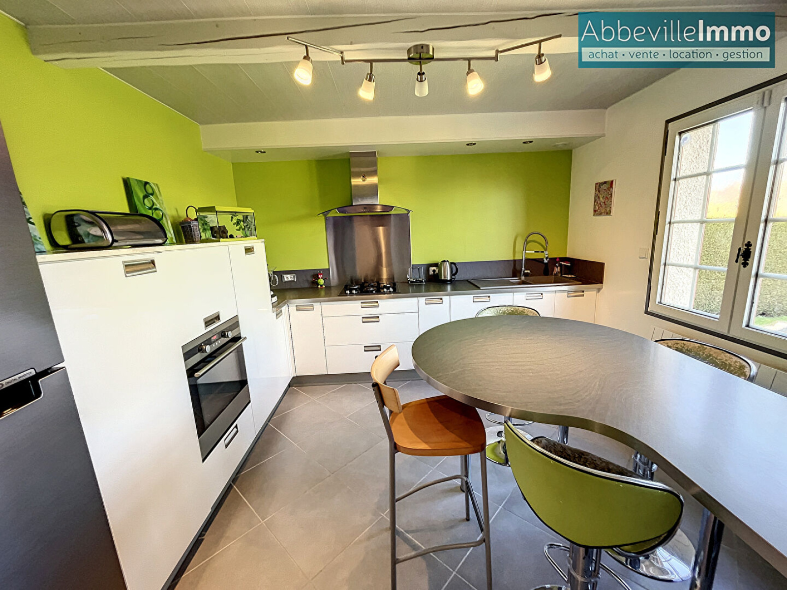 Vente 2 MINUTES D'ABBEVILLE Maison 6 pièce(s) 124 m2 Abbeville Immo